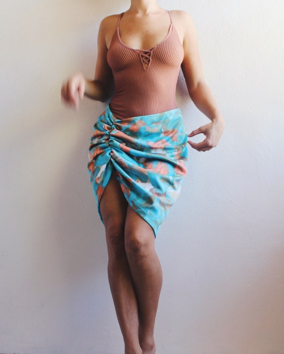 Asymmetric cinched y2k marble skirt / blue orange 