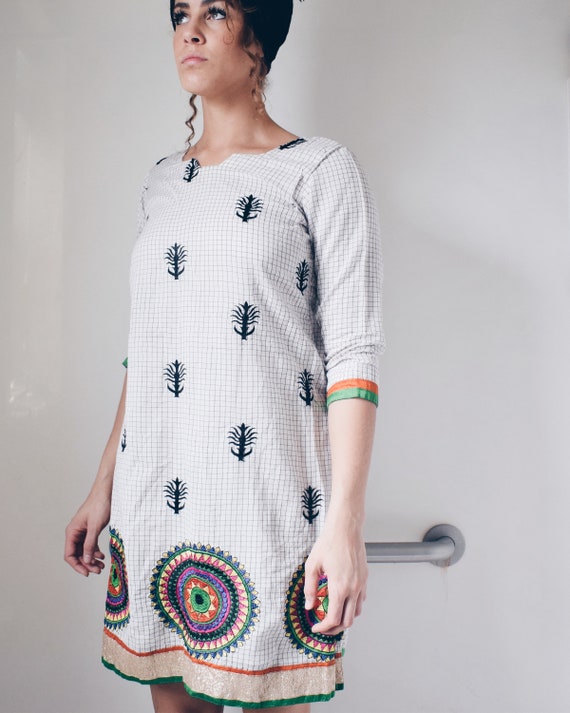 Embroidered Indian Dress, Vintage Embellished Kur… - image 6