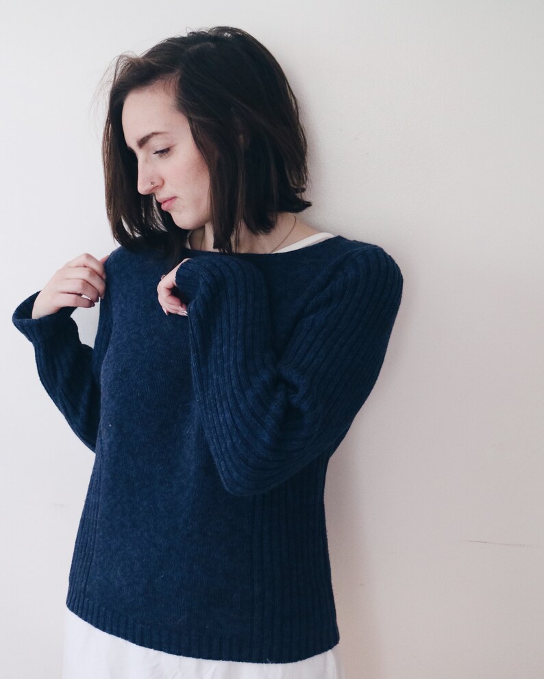 Navy knit sweater / blue shirt / 90s grunge top image 3