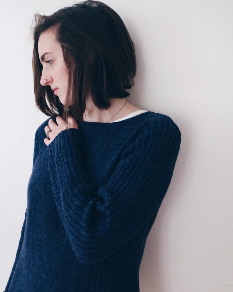 Navy knit sweater / blue shirt / 90s grunge top image 4