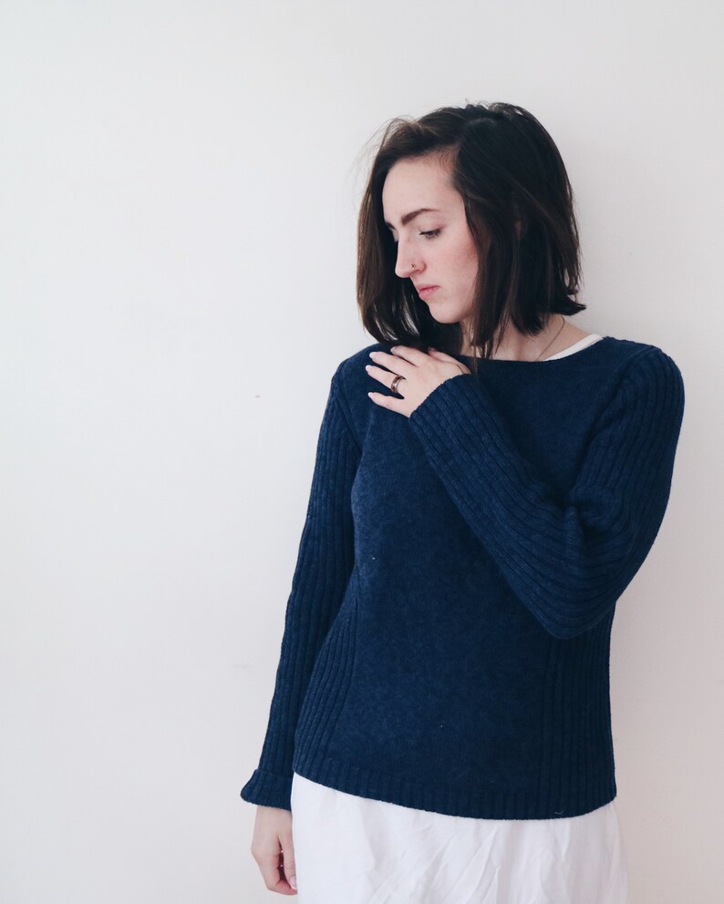 Navy knit sweater / blue shirt / 90s grunge top image 2