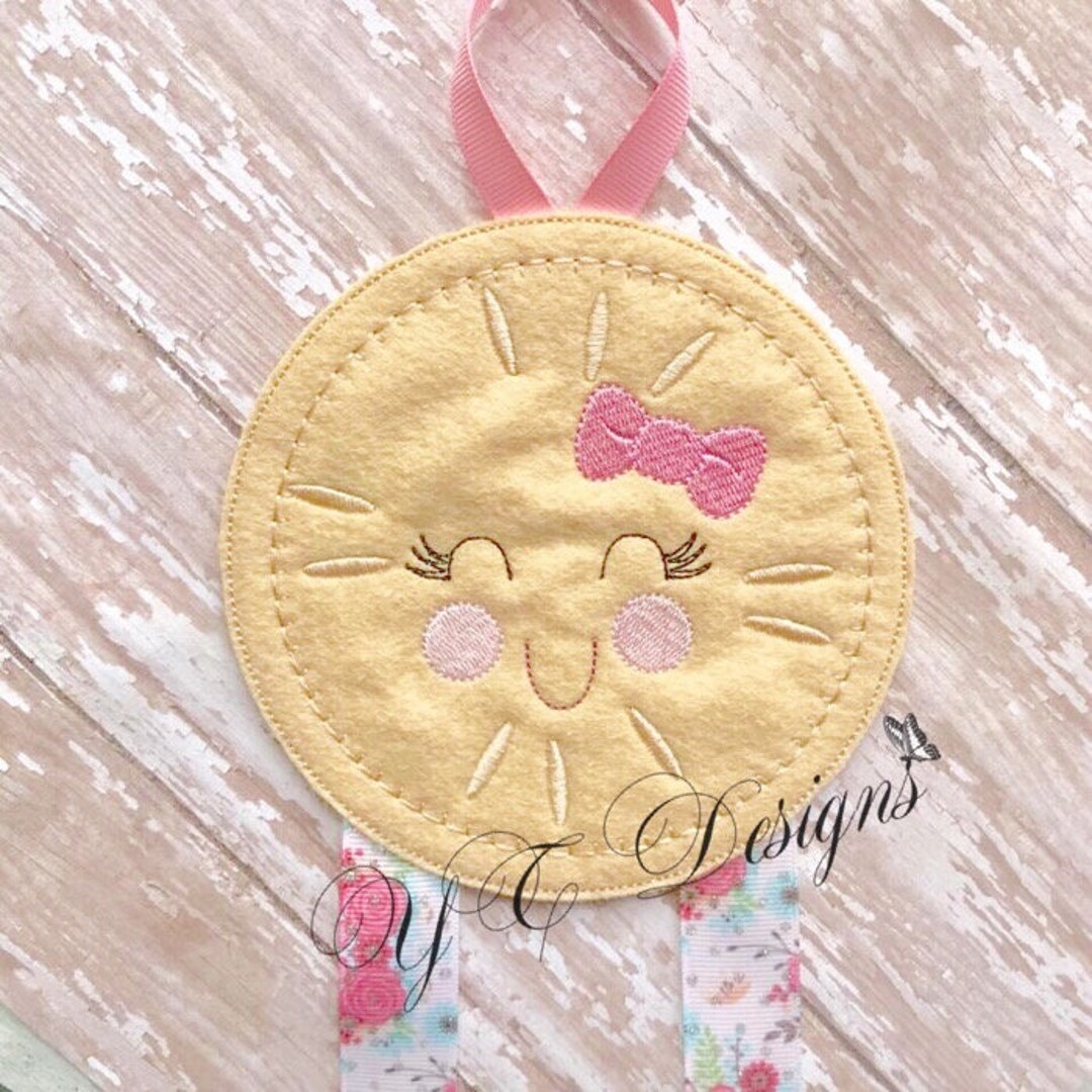 Sand Dollar Holder Ocean Creature Clippie Keeper Embroidery Etsy