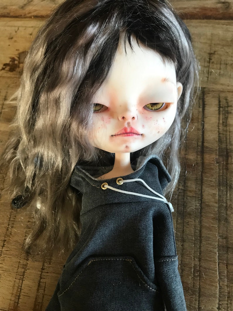 Kishi, custom poupée blythe, ooak, piece unique, petite âme, dark hair. image 2