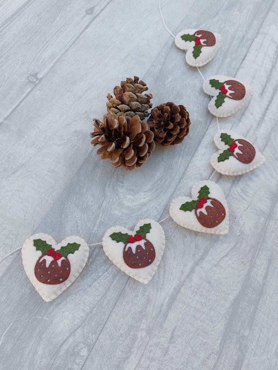 Christmas bunting, garland, traditional, festive decoration, Christmas pudding, felt, christmas decoration, seasonal, winter decoration