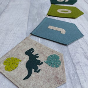 Personalised bunting, dinosaur bunting, safari nursery, jungle nursery, tropical, neutral bunting, felt dinosaur, felt garland