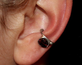 Earcuff, creole with garnet, silver 925, handmade, 125S