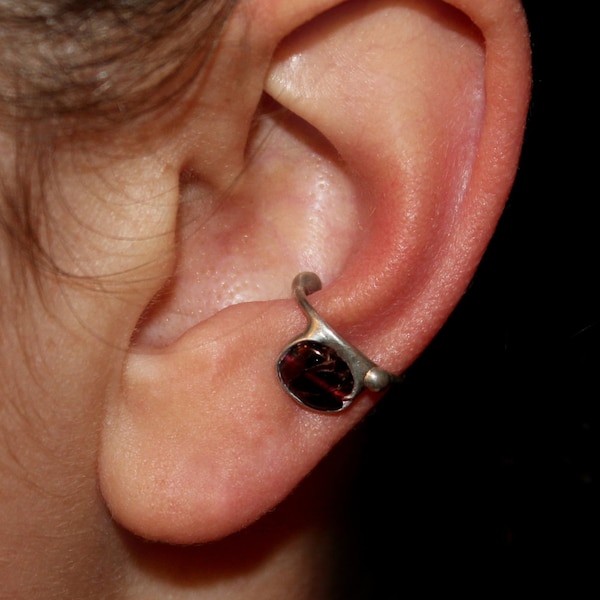 Earcuff, creole with garnet, silver 925, handmade, 125S