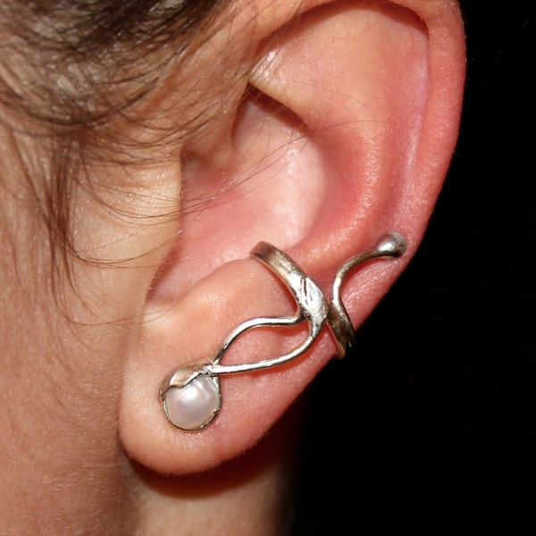 Earcuff-Freshwaterpearl, silver, handmade, 404S