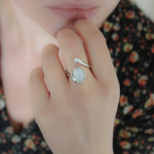 Finger Ring - moonstone and pearl, silver, handmade, 501S