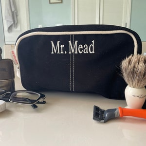 Monogrammed Toiletry Bags Men, Mens Dopp Kit Personalized, Canvas Dopp Kit, Personalized Groomsmen Gift, Personalized Gift for Him, Dax