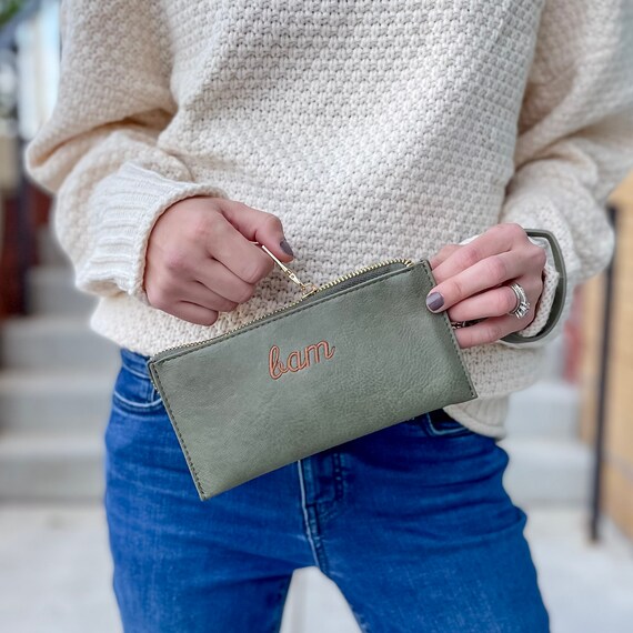 Personalized photo store wristlet wallet