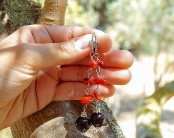 Handmade dangle earrings with red coral and black onyx, elegant long boho chic jewelry for women, handmade jewels, geometrical earrings