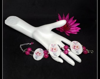 Handmade broken china pink and white floral adjustable bracelet