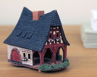 Midene Ceramic house Cone Incense Holder Room Decor incense burner Handmade miniature house of the original Old Smithery in Rothenburg R217