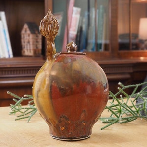 Handgemachte Keramik Granatapfel Box: Deckeldose, einzigartiges Dekor