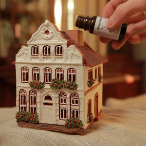 Midene Ceramic house Tea light Candle Holder Home decor Collectible miniature house of Historic Buddenbrook Haus Lübeck Handmade Tiny Mini