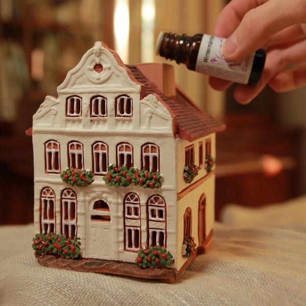 Midene Keramisch huis Theelichtkaarshouder Home decor Collectible miniatuurhuis van het historische Buddenbrook Haus Lübeck Handgemaakte Tiny Mini