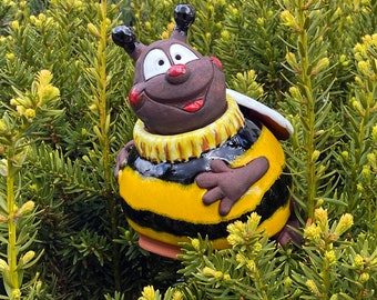 Handgefertigter, frostbeständiger Keramik-Gartenstecker in Form einer Hummel