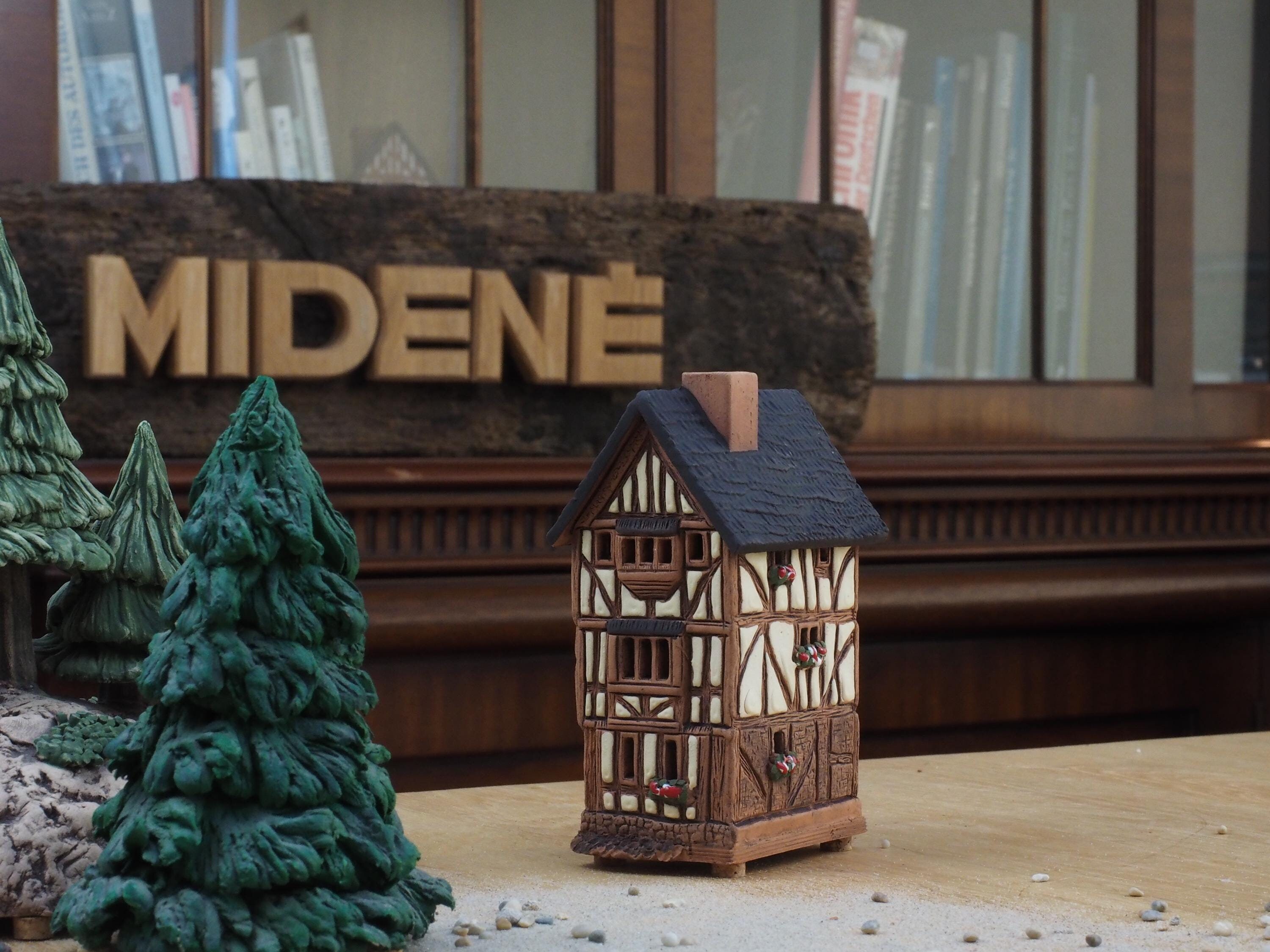 Casa in ceramica Midene, portacandele per lumini, decorazione per la casa, miniatura da collezione, replica di una casa storica di Bernkastel-Kues. R255 - Italia
