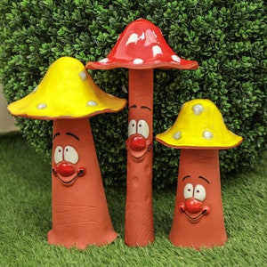 Ceramic decoration statue for garden and home 'Mushroom Red' H37cm. Handmade ™ Midene GPW1R colorful imagem 2