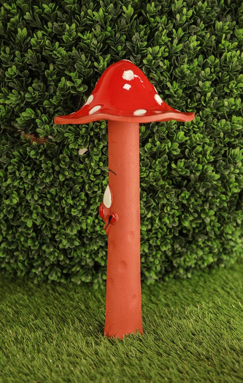 Ceramic decoration statue for garden and home 'Mushroom Red' H37cm. Handmade ™ Midene GPW1R colorful imagem 3