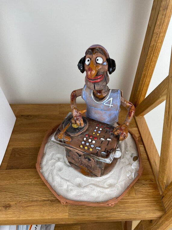 Handmade Ceramic DJ Cone Incense Holder Figurine - Home Decoration Handmade Ceramic DJ Cone Incense Holder Figurine - Home Decoration