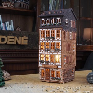 Handcrafted Ceramic Tealight Holder - Miniature Replica of the house on Römer Square in Frankfurt