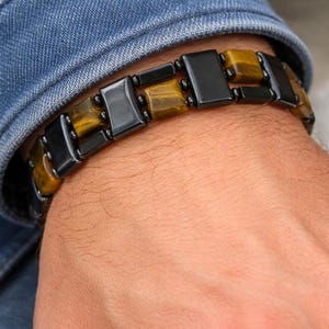 Pulsera de hematita magnética de triple hebra de ojo de tigre para hombre: regalo para él