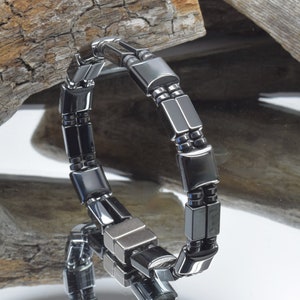 Men&#39;s Magnetic Bracelet/men&#39;s jewelry/Double Strength Black Magnetic Hematite/Healing Bracelet for pain/Extra Strength Magnetic Clasp