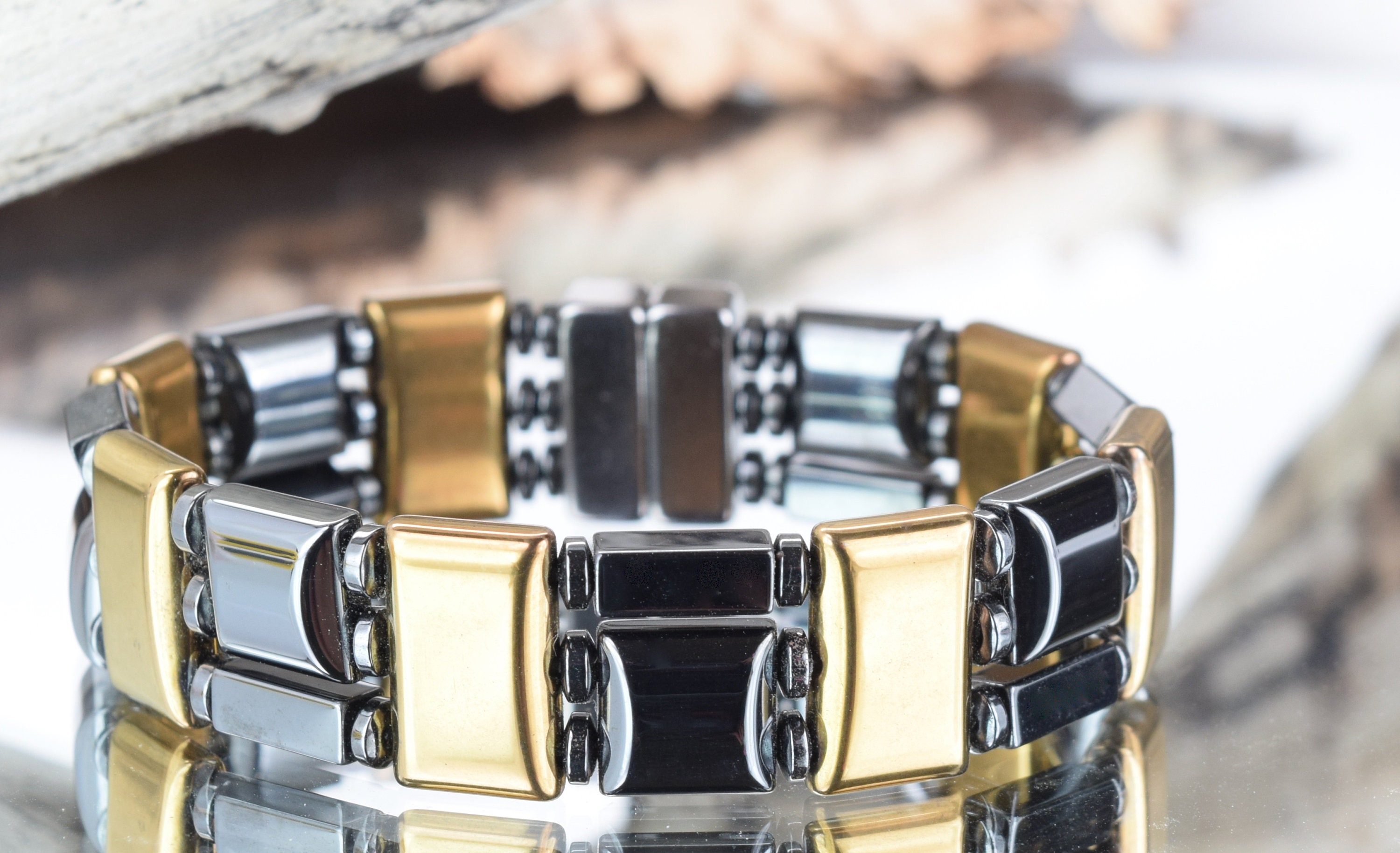 Schwarz & Gold/Magnet-Armband/Fußkettchen/Klassisches Aussehen/Tolles Geschenk/3 reihige Magnet/Magnet-Hämatit Steine/