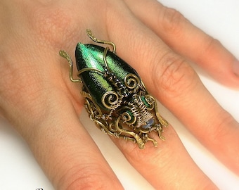 Handmade scarab Beetle Ring, Insect jewelry. statement ring, gift for her, bright ring, green scarab beetle, size on request, gift idea