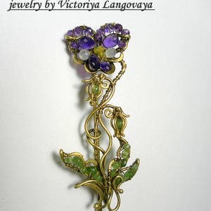 Unique handmade Pansy Brooch, Wire wrapped floral brooch, purple amethyst brooch, Art Nouveau Pansy brooch, pansy scarf pin,purple Pansy pin brass wire