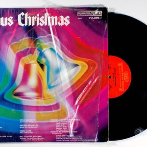 Joyous Christmas, Volume 7 (1973) Vinyl LP - Aretha Franklin, Vikki Carr