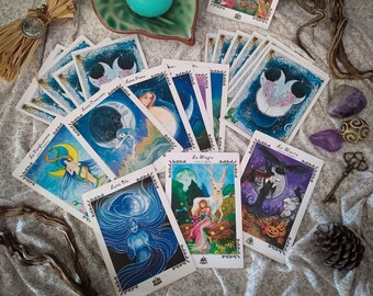 LUNAR ORACLE - Divinatory Cards inspired by the Moon