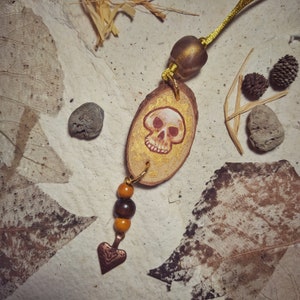 Pendant in Natural Wood - Hand Painted - Memento Mori - Skull