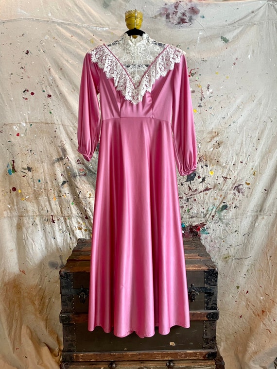 1960s Victorian Edwardian ILGWU Union Made Lace Co