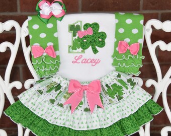 Patrick/'s Day Birthday Outfit Pink and green clover applique top ruffle skirt and hair bow! Baby Girl St