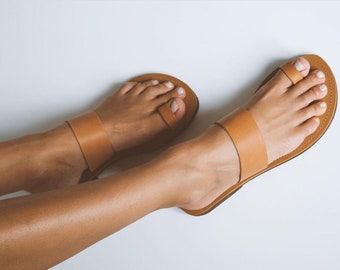 strappy toe ring sandals