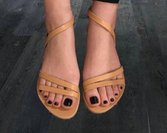 toe strap sandals