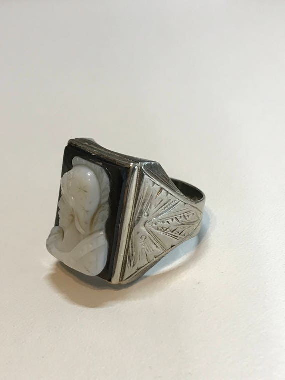 Black and White Carved Roman Onyx Ring-1930's Ant… - image 4