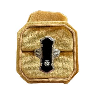 Echter Onyx Ring - Antiker 14k Weißgold Art Deco Ära - Filigraner Einzigartiger geschliffener Onyx & Diamant Ring Größe 7 1/2 - 1920er Jahre - Feiner Statement Schmuck