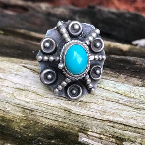 Unique Taxco Vintage Turquoise poison ring set in sterling Silver