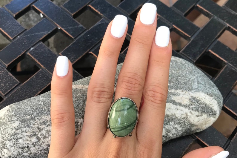 Unique Vintage Sterling Silver *signed Hecho en Mexico* Green jasper ring sz adjustable