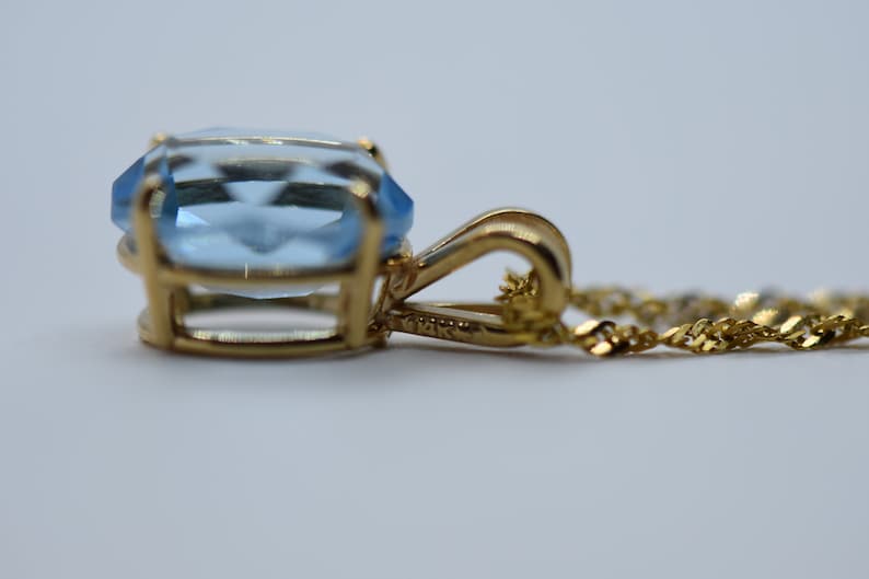 18 Inches 14k Gold Blue Topaz Necklace Pendant on a 14k Gold Rope Style Chain