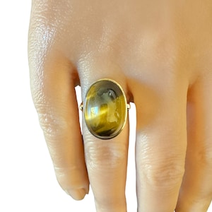 Vintage 10k Gold - Mid Century Era - Large Oval Tiger’s Eye Cabochon Ring Sz. 6 1/2 - 1950s - Fine Statement Jewelry