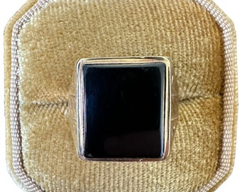 Onyx Ring- Vintage 10k Gold - Mid Century Era - Large Rectangular Onyx Etched Band Ring Sz. 8 - 1950s - Fine Statement Jewelry