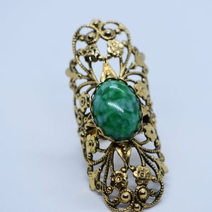 Vintage Gold Tone Filagree & Green Stone Knuckle Ajustable Ring