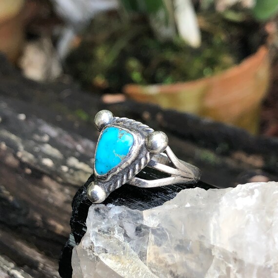 Vintage Navajo Turquoise and Sterling Silver Chain Link Ring