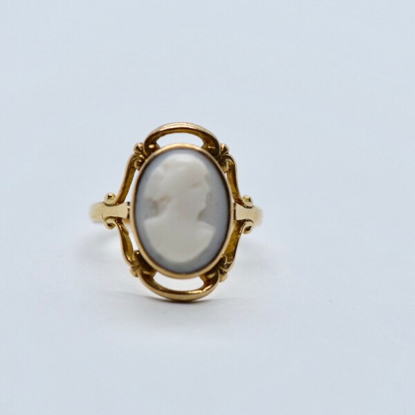 Antique 10k Gold *APPRAISED* Cameo with Open Work Ring Sz. 4