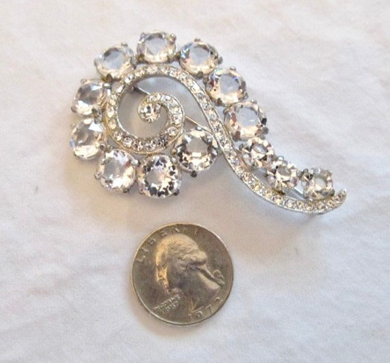 Vintage Brooch Crystal Clear Open Backed Rhinesto… - image 5
